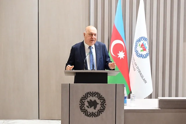 Azərbaycan həmkarlar ittifaqlarının yaradılmasının 121-ci ildönümü qeyd olunub - Foto