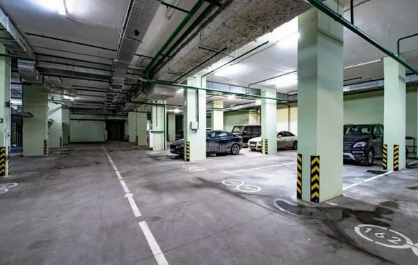 Bakıda özəl parkinqlərin qiymətləri "cib yandırır" - Sürücülər NARAZIDIRLAR - VİDEO