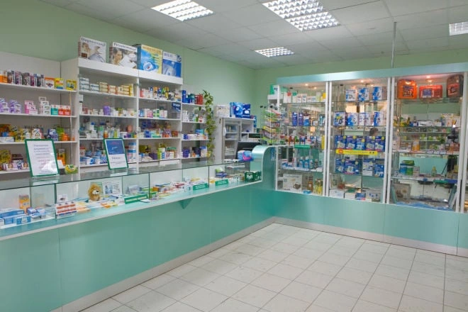 Bakıda 58 yaşlı kişi aptekdə öldü