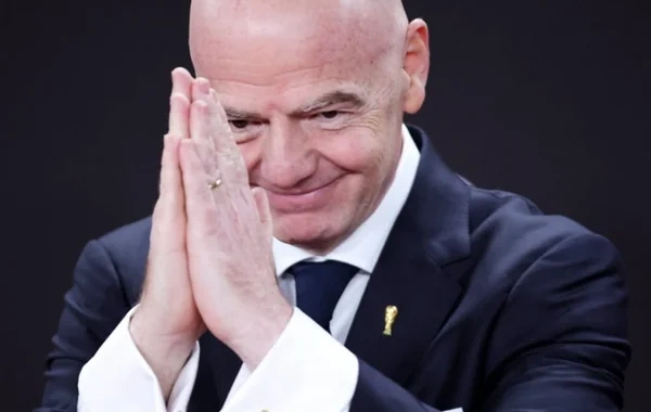 İnfantino üzr istədi