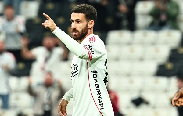 "Beşiktaş"ın böyük ümidlərlə transfer etdiyi Rafa Silva İstanbuldan ayrıldı
