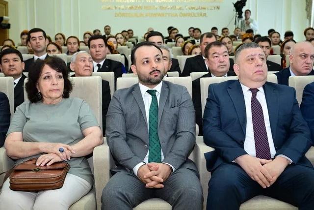 Arkadağ şəhərində Seyid Əzim Şirvani və Dövlətməmməd Azadinin yaradıcılığına həsr olunan elmi konfrans keçirilib - FOTO