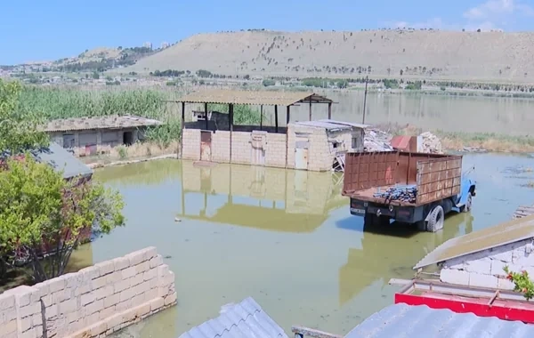 Xocəsən gölü daşdı: Evlər və həyətlər su altında qaldı - VİDEO