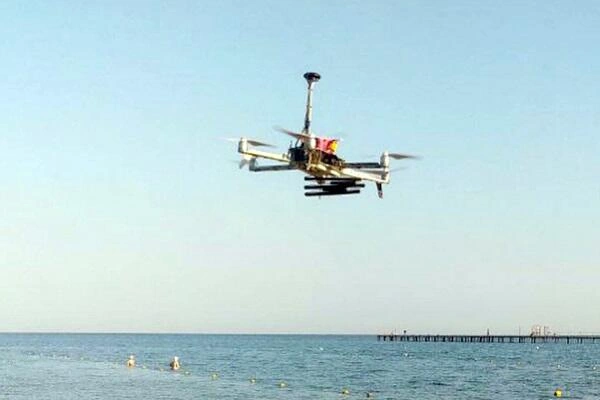 Oyuncaq dron ordunu ayağa qaldırdı