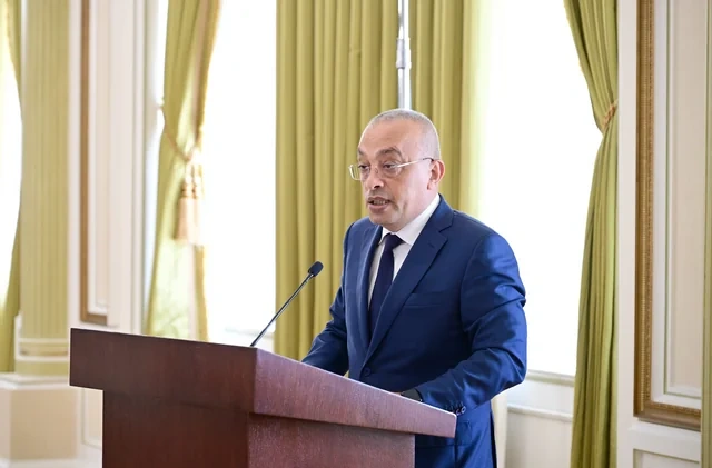 İlham Əliyev müşavirə keçirdi - FOTO