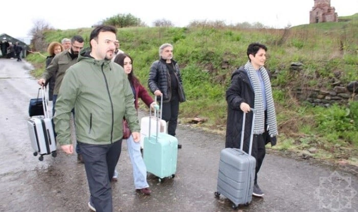 Erməni nümayəndə heyəti Azərbaycana gəldi - Foto
