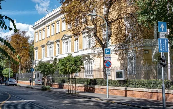 Macarıstan ilə Rusiya arasında gərginlik: 10 diplomat ölkədən çıxarılır - FOTO