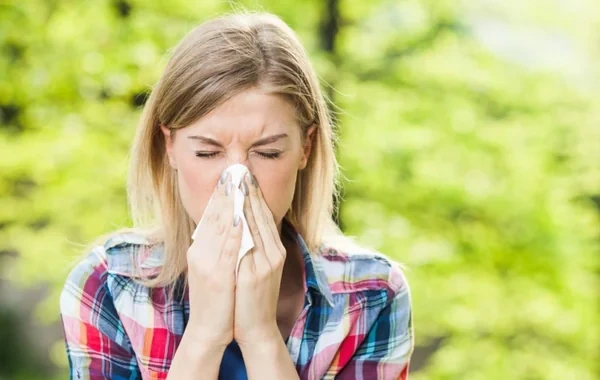 Mövsümi allergiya əlamətlərini azaltmaq üçün səkkiz SADƏ ÜSUL