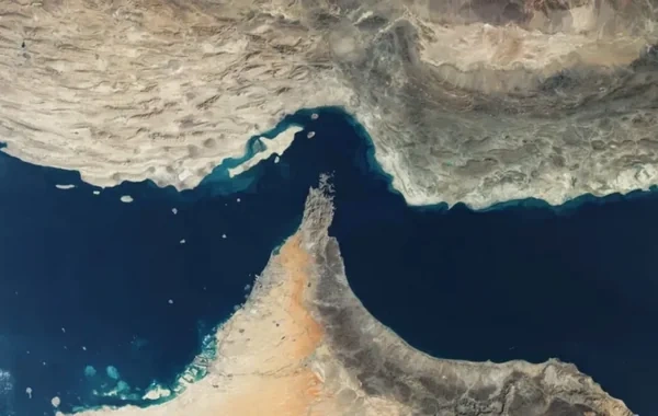 Tramp Hörmüz boğazının açılmasını çox böyük prioritet adlandırıb