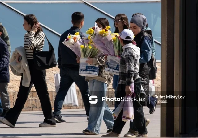 Tarixin izi ilə: 8 Mart - Beynəlxalq Qadınlar Günü