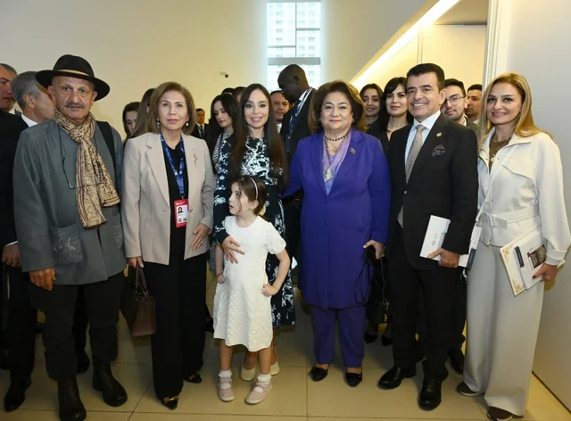 Bakıda ICESCO-nun "Sülh kitabı"nın Azərbaycana həsr edilən III nəşrinin təqdimatı olub - Foto