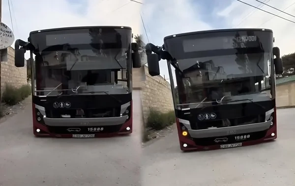 "BakuBus"a məxsus olduğu iddia edilən avtobus görənləri təəccübləndirdi - VİDEO