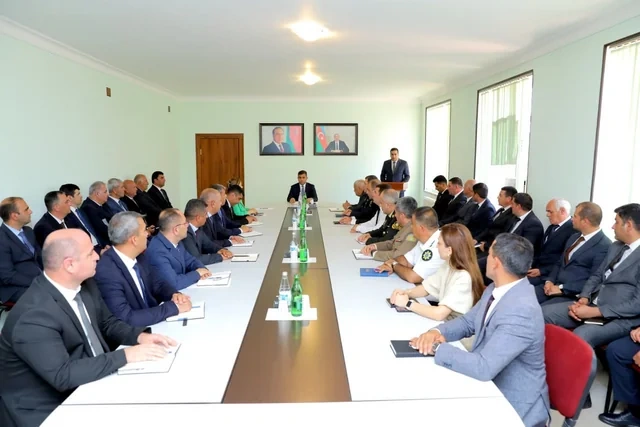 Yeni icra başçıları kollektivlərə təqdim edildilər - FOTO