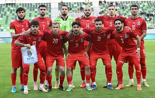 Azərbaycan millisində iki futbolçu heyətdən çıxarıldı