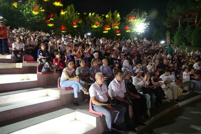 Xətai rayonunda Beynəlxalq Azərbaycan Muğamı və Musiqisi Günü münasibətilə konsert təşkil olunub