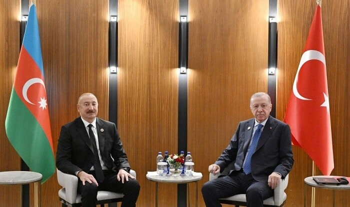 İlham Əliyev Bişkekdə Ərdoğanla görüşdü - Foto