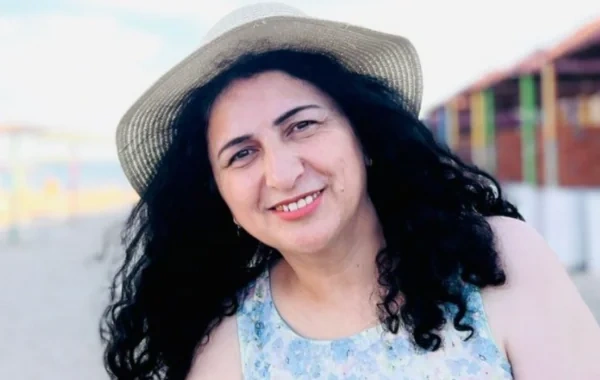 Hicran Hüseynova vəfat etdi