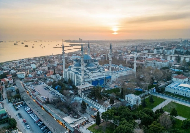 Azərbaycanlıların üz tutduğu yeni daşınmaz əmlak bazarı: Səbəblər nədir?