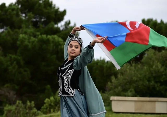 Leyla Əliyeva və Alyona Əliyeva Xeyirxahlıq Festivalında iştirak ediblər - FOTO