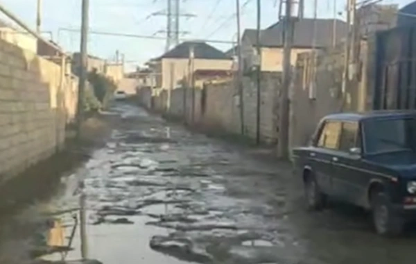 Biləcəridə YOL PROBLEMİ: "Gediş-gəliş mümkün deyil, batırıq"