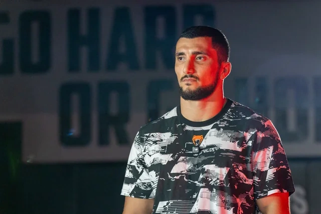 Fərman Həsənov: "UFC-də məqsədim titul uğrunda döyüşməkdir" - FOTO