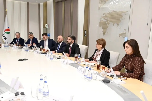 Bakı Enerji Həftəsində mühüm görüş: SOCAR və "SLB" hasilatın optimallaşdırılmasını müzakirə ediblər