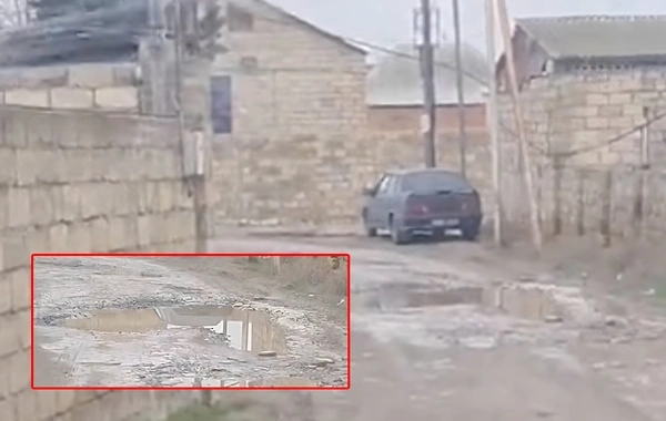 "Yaşıl dərə"də yolların vəziyyəti sakinləri narahat edir: "Avtobusla da getmək olmur"