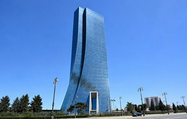 Mərkəzi Bankın yüksəkvəzifəli şəxsi işdən çıxdı - FOTO