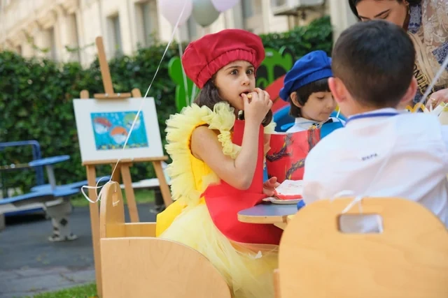 "McDonald's Azərbaycan" "Uşaqların Sağlam Gələcəyi" reabilitasiya mərkəzinə tibbi avadanlıq təqdim edib - FOTO