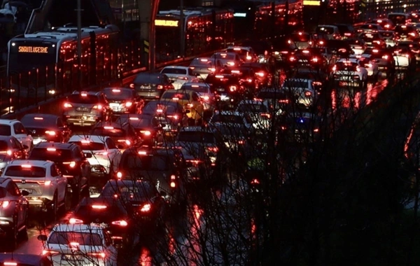 Dünyada ən ağır tıxacların olduğu şəhər müəyyənləşib