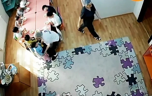 "Brain Academy"də fiziki şiddət: Autizmli 2 yaşlı uşaq döyüldü - Video