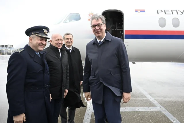 Serbiya prezidenti Azərbaycana səfərə gəlib - FOTO