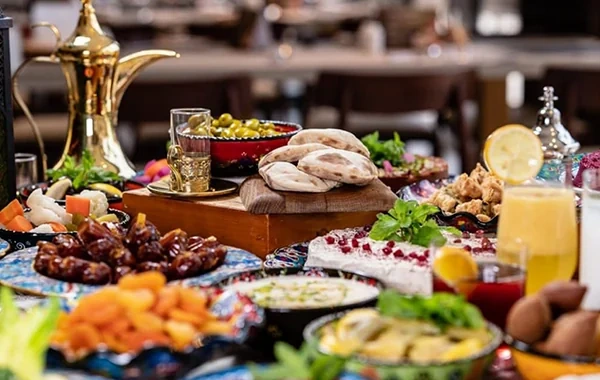 Həm cibə, həm cana ziyan: Ramazan ayında fantastik qiymətə iftar menyuları təklif olunur - VİDEO
