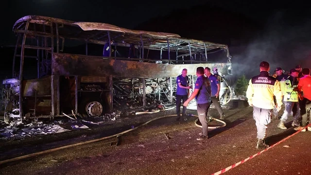 Türkiyədə dəhşətli avtobus qəzası: Səkkiz ölü, 33 yaralı - FOTO - VİDEO