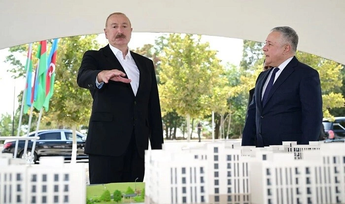 İlham Əliyev Naxçıvanda sosial evlərin təməlini qoydu