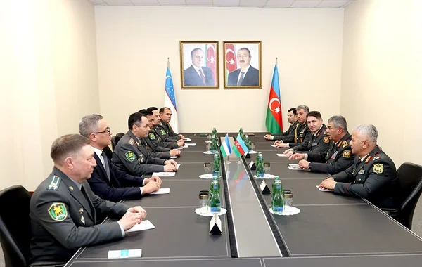 Azərbaycan və Özbəkistan arasında hərbi əməkdaşlıq planı imzalanıb