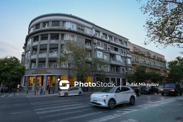 Bakıda rəssam və şair Nazim Şahın sərgisi açılıb - FOTO