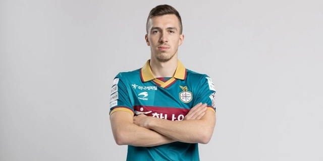 Nəriman Axundzadə Azərbaycan futbol tarixinin ən bahalı transferi oldu