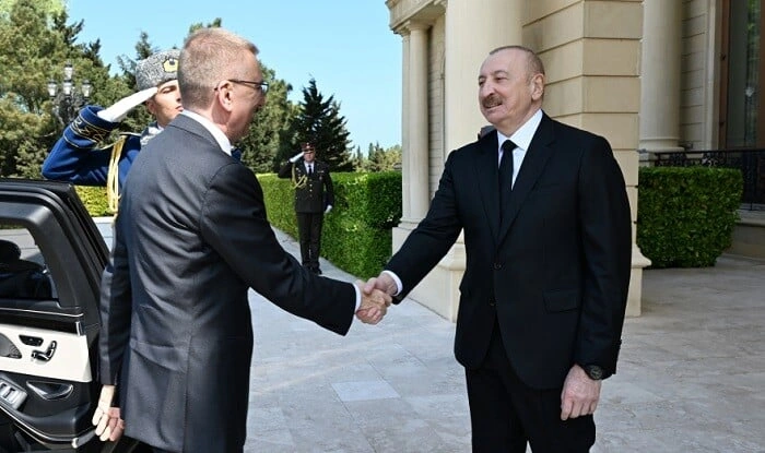 Latviya prezidentinin rəsmi qarşılanma mərasimi oldu - Foto