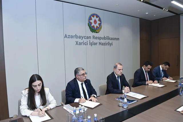 Putinin köməkçisi Azərbaycana gəlib - FOTO
