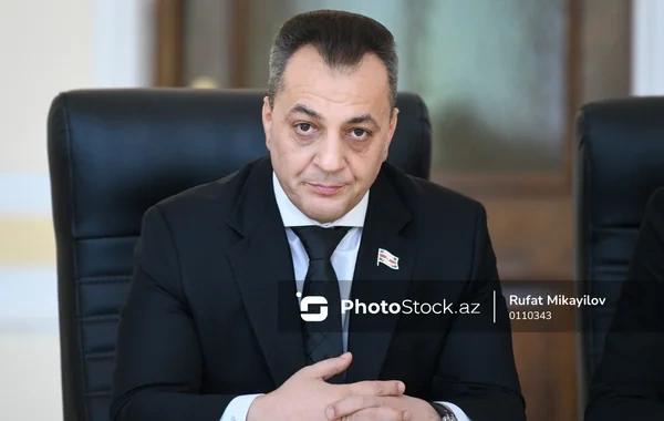 Vüqar İskəndərov: "Uşaqların qarşılaşdığı risklərin mühüm hissəsi rəqəmsal mühitdən qaynaqlanır"