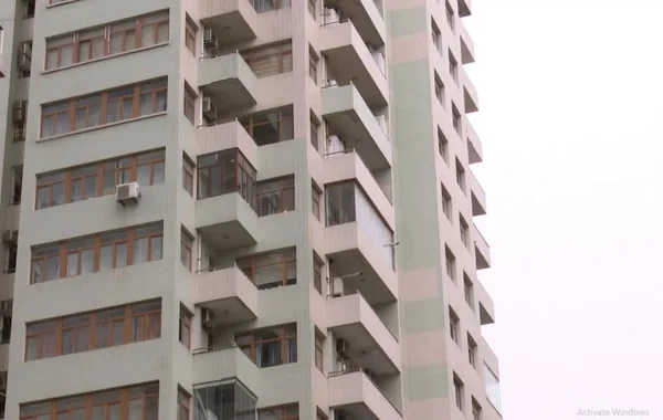 Bakıda eyni binada 60 min manatlıq FƏRQ: Səbəb nədir? - VİDEO