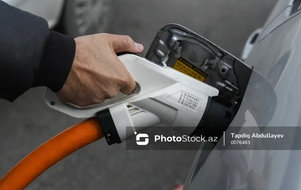 Azərbaycanda elektromobillərə tələbat azalır: Əsas səbəblər açıqlandı - VİDEO