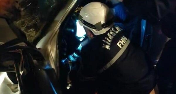 "Toyota” pilləyə çırpıldı: sürücü belə xilas edildi - Video