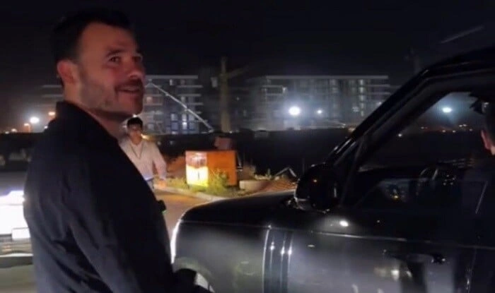 Emin sürücüyə kömək etdi, sonra irad bildirdi - Video