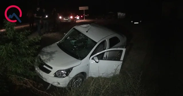 Bərdədə "Chevrolet" beton arakəsməyə çırpıldı: Sərnişin yaralandı - FOTO