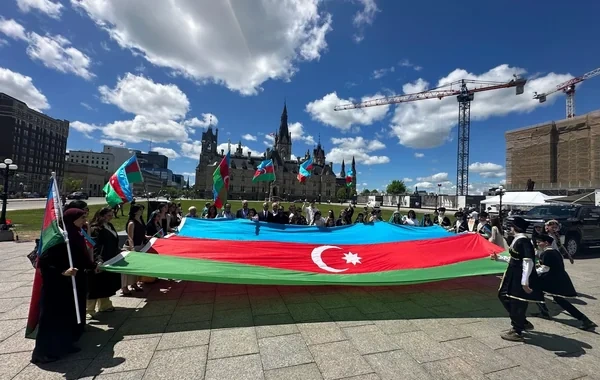 Kanadada Azərbaycan bayrağı dalğalandırılıb