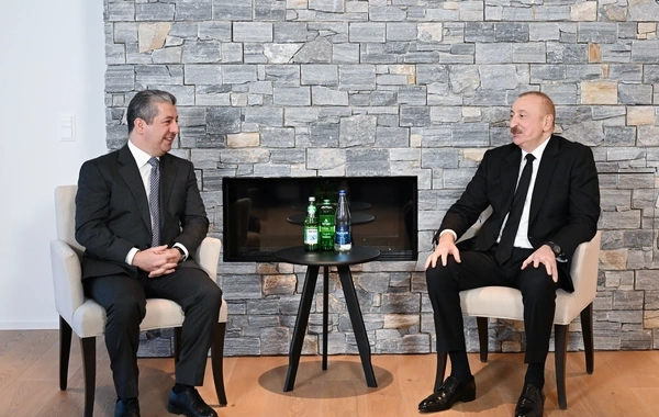 İlham Əliyev Davosda İraq Kürdüstan Regionunun baş naziri ilə görüşüb