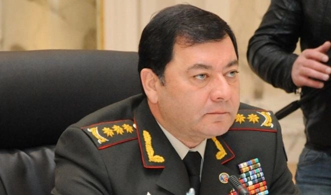 Sadıqova 21 minlik stəkan alan rəisin məhkəməsi başladı