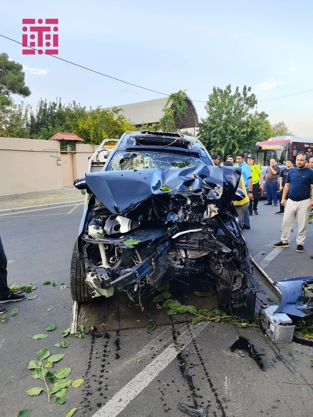 Gəncədə QƏZA: Xəsarət alanlar var - FOTO